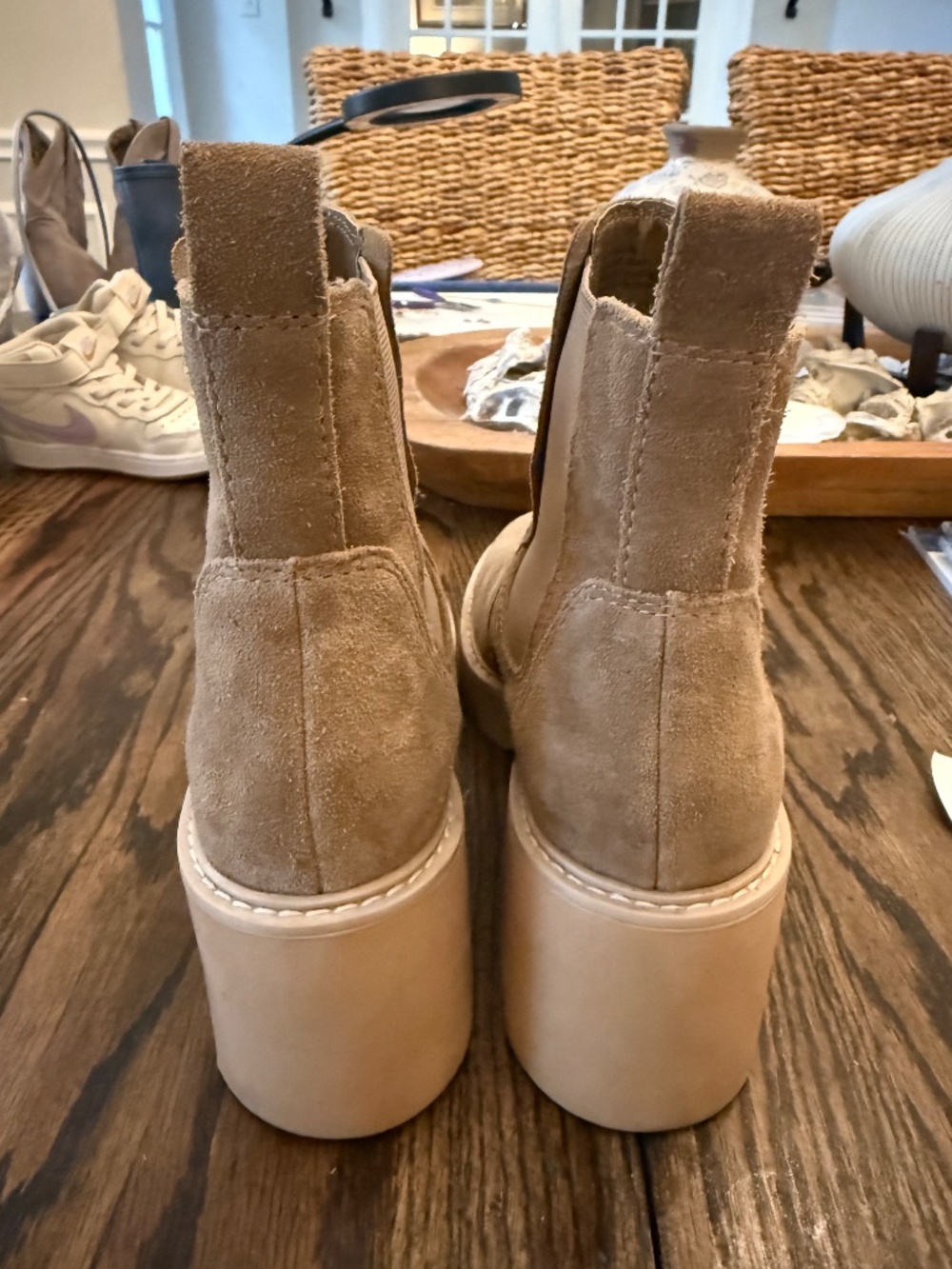 Dolce Vida suede tan platform boots - Picture 2 of 6